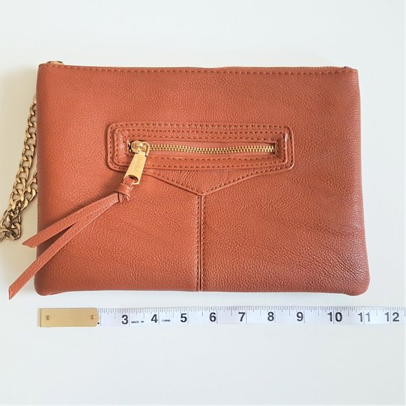 Co-lab vegan leather clutch with gold chain. - Picture 5 of 6